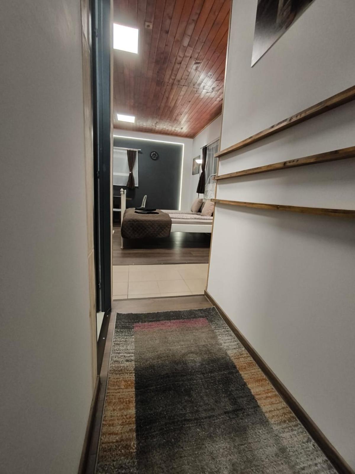Morrison Apartments М'єркуря-Чук Екстер'єр фото