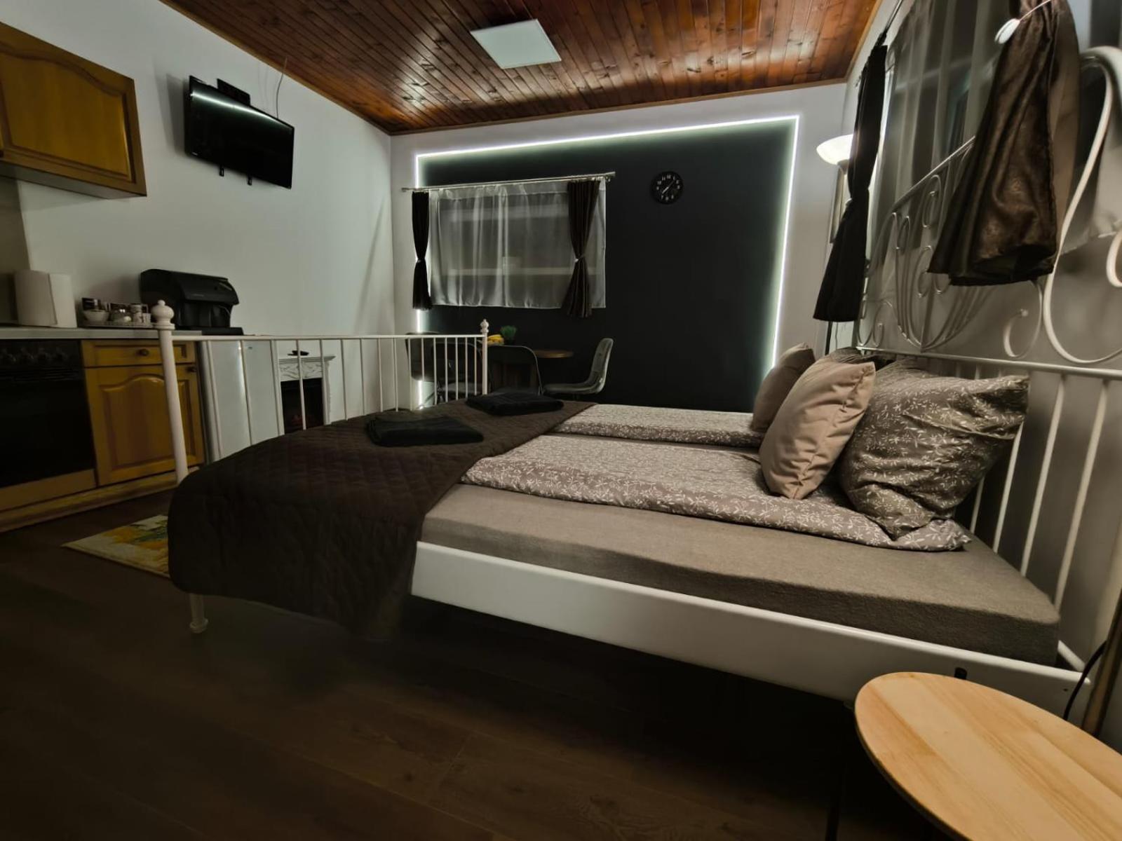 Morrison Apartments М'єркуря-Чук Екстер'єр фото
