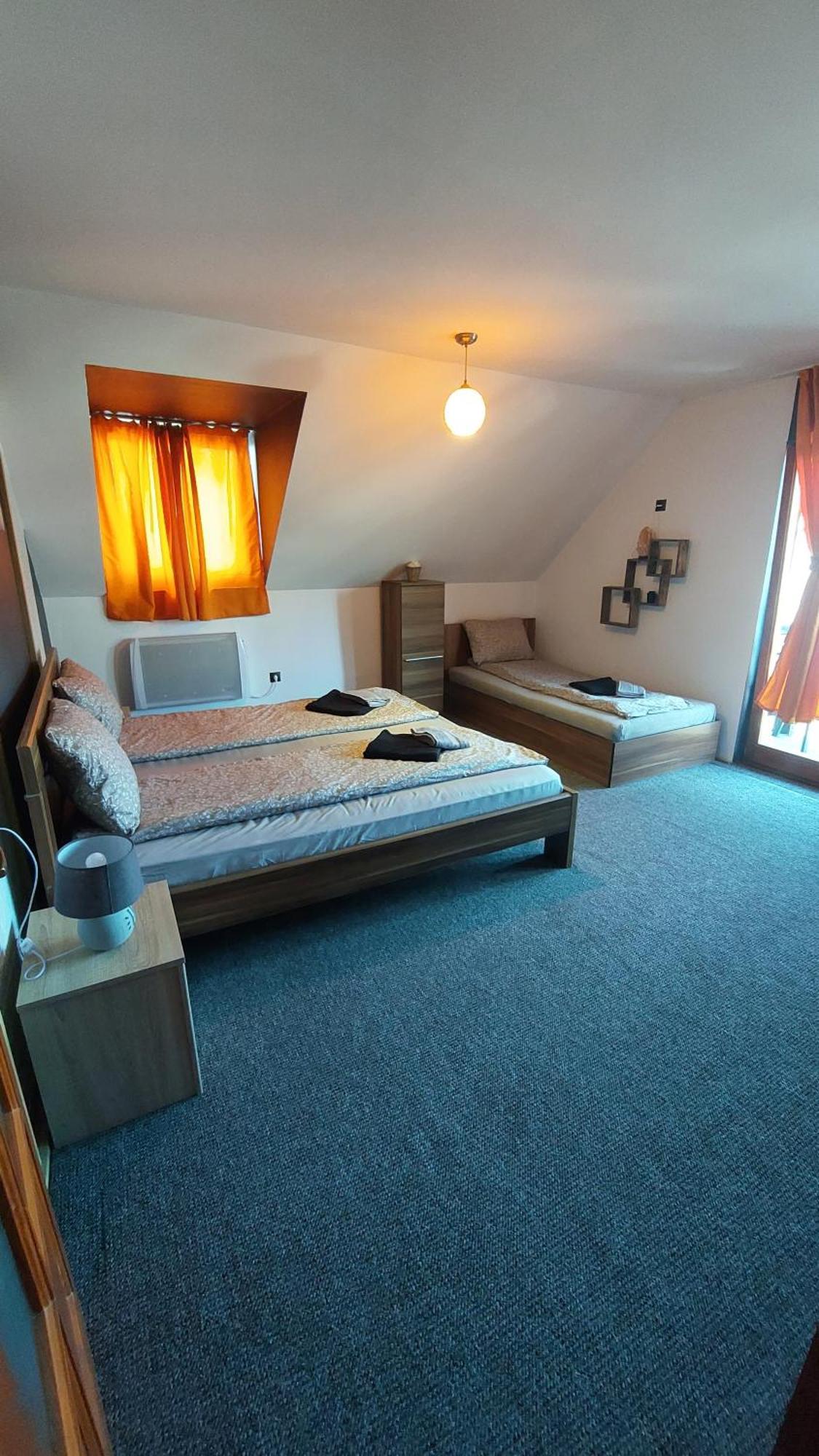 Morrison Apartments М'єркуря-Чук Номер фото